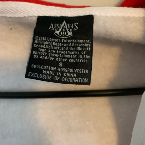 Assassin’s Creed Ezio Auditore white and red zip up hoodie with assassin cap - Picture 7 of 7